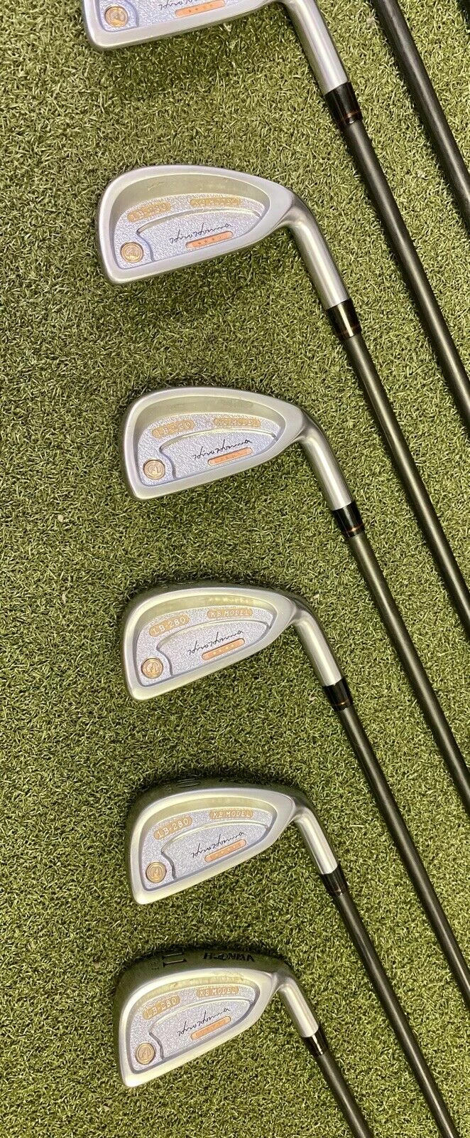 Used RH Honma LB-280 KB Model 24K 4 Star 3-11 R-1 Regular Graphite Golf Set 9 Used RH Honma LB-280 KB Model 24K 4 Star 3-11 R-1 Regular Graphite Golf Set - Image 7