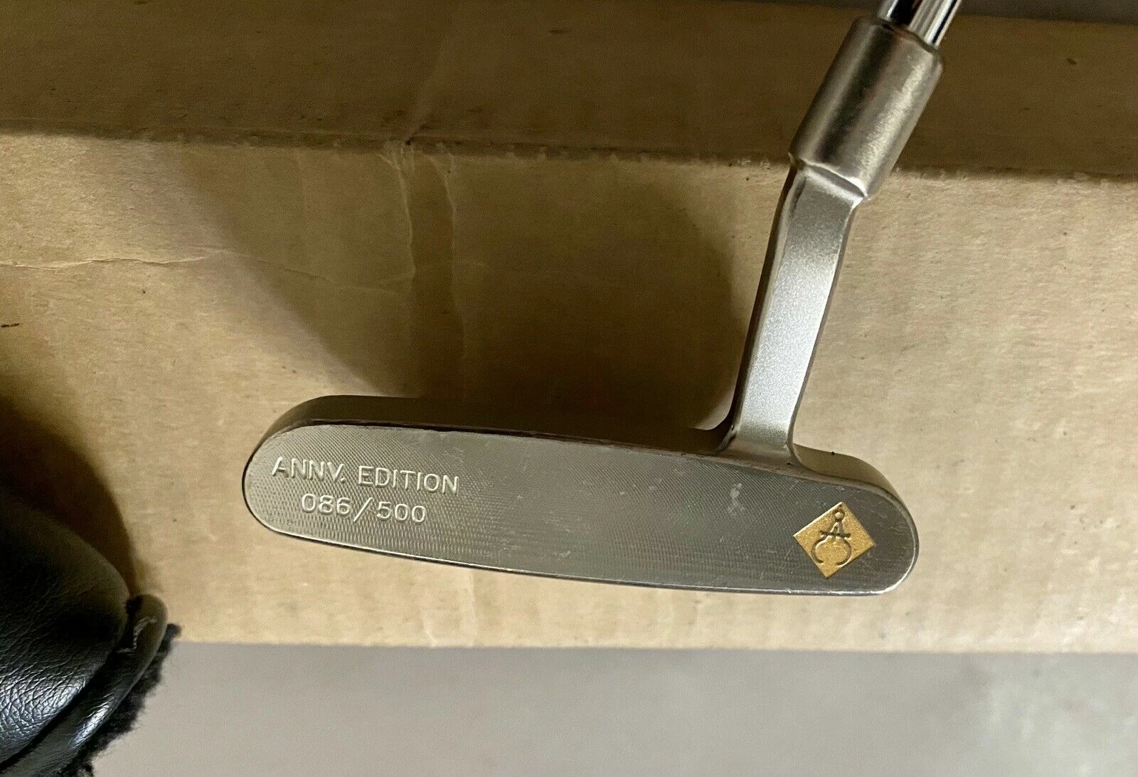 David Whitlam Gauge Design 5th Anniversary Edition 86/500 32.5″ Putter Golf 6 David Whitlam Gauge Design 5th Anniversary Edition 86/500 32.5″ Putter Golf - Image 4