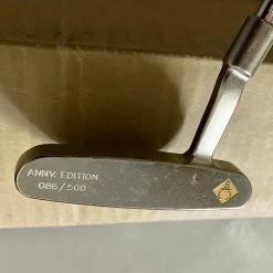 David Whitlam Gauge Design 5th Anniversary Edition 86/500 32.5″ Putter Golf 17 David Whitlam Gauge Design 5th Anniversary Edition 86/500 32.5″ Putter Golf -Callaway Club Shop David Whitlam Gauge Design 5th Anniversary Edition 86500 325 Putter Golf Club 193756272152 5
