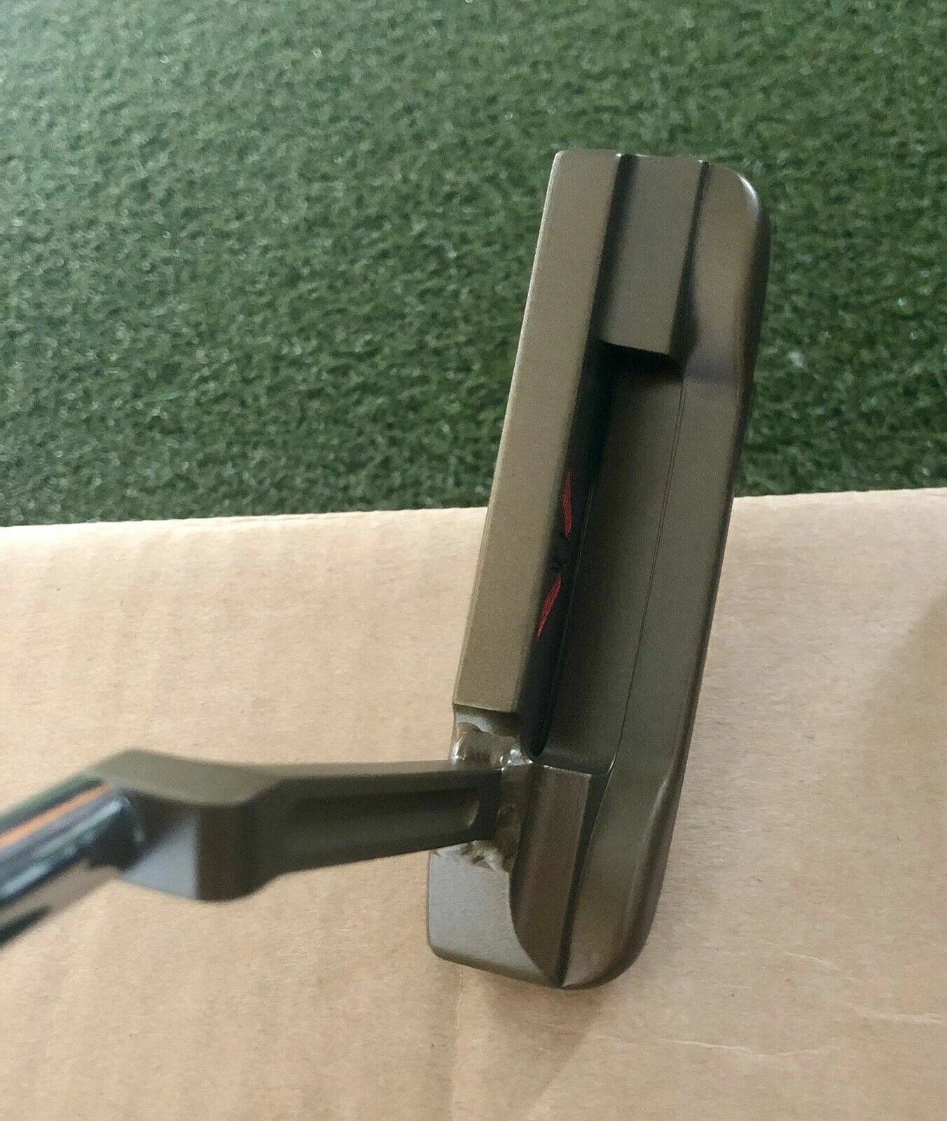 Used Right Handed Edel Workbench Custom Weld Neck 34″ Putter Steel Golf Club 12 Used Right Handed Edel Workbench Custom Weld Neck 34″ Putter Steel Golf Club - Image 10