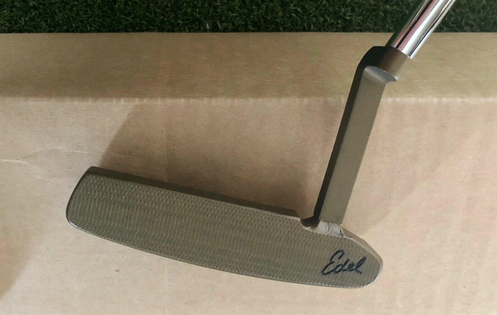 Used Right Handed Edel Workbench Custom Weld Neck 34″ Putter Steel Golf Club 8 Used Right Handed Edel Workbench Custom Weld Neck 34″ Putter Steel Golf Club - Image 6