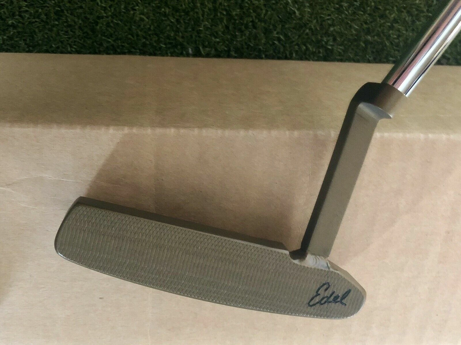 Used Right Handed Edel Workbench Custom Weld Neck 34″ Putter Steel Golf Club 9 Used Right Handed Edel Workbench Custom Weld Neck 34″ Putter Steel Golf Club - Image 7