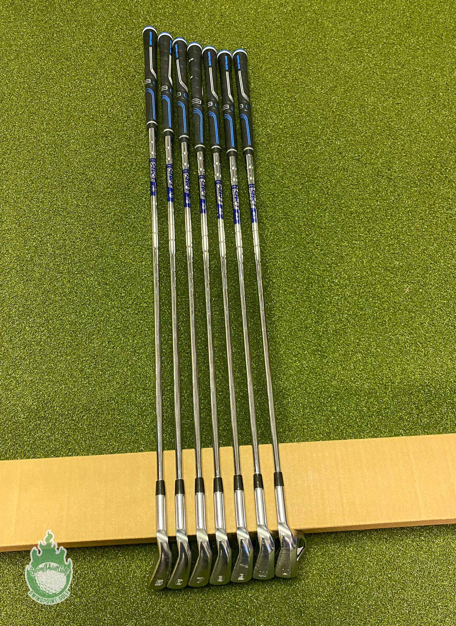 Used RH Ping Black Dot G410 Irons 5-PW/UW AWT 2.0 Regular Flex Steel Golf Set 5 Used RH Ping Black Dot G410 Irons 5-PW/UW AWT 2.0 Regular Flex Steel Golf Set - Image 3