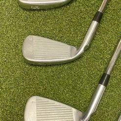 Used RH Ping Black Dot G410 Irons 5-PW/UW AWT 2.0 Regular Flex Steel Golf Set 22 Used RH Ping Black Dot G410 Irons 5-PW/UW AWT 2.0 Regular Flex Steel Golf Set -Callaway Club Shop IMG 1358 1