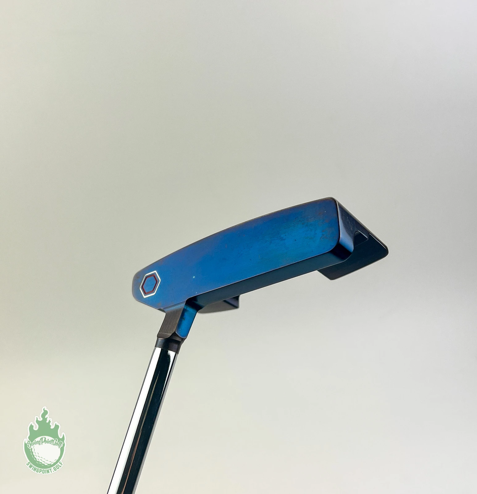 Used RH Bettinardi Queen B #8 Slant Soft Carbon 35″ Putter Steel Golf Club 8 Used RH Bettinardi Queen B #8 Slant Soft Carbon 35″ Putter Steel Golf Club - Image 6