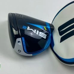 Tour Issued RH 2021 TaylorMade SIM 2 MAX Driver 8* HEAD ONLY Golf Club + Sign -Callaway Club Shop IMG 6548