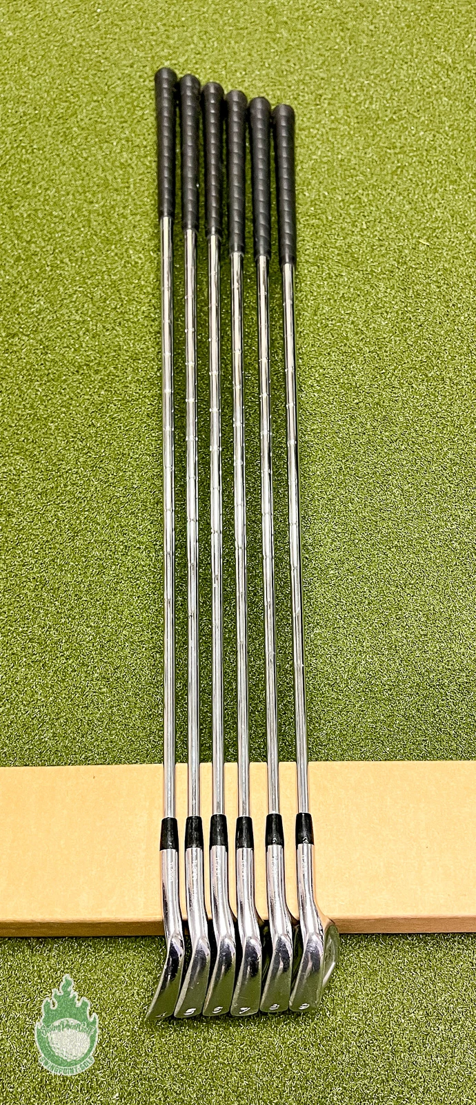 Used Tour Issue TaylorMade 300 Series Forged Irons 4-9 X-Stiff Steel Golf Set 6 Used Tour Issue TaylorMade 300 Series Forged Irons 4-9 X-Stiff Steel Golf Set - Image 4